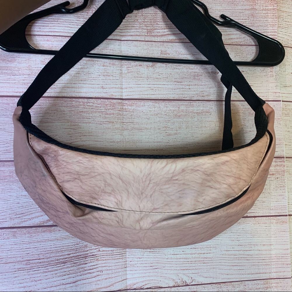 Fanny Back With Adjustable Strap - image 2